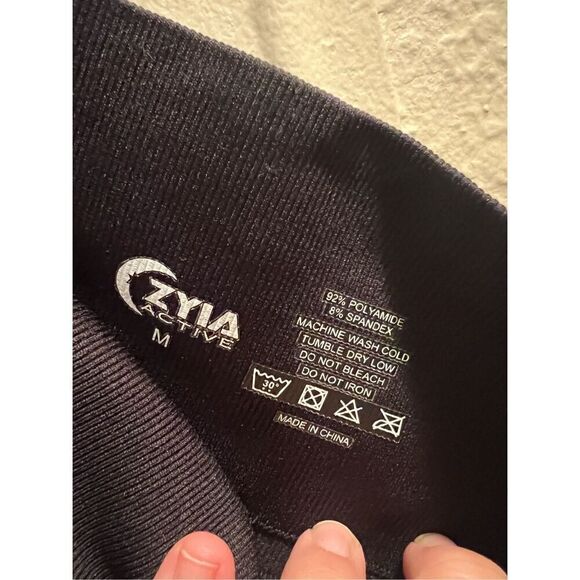 Zyia Active Black Leggings Woman’s Size Medium - Picture 7 of 13
